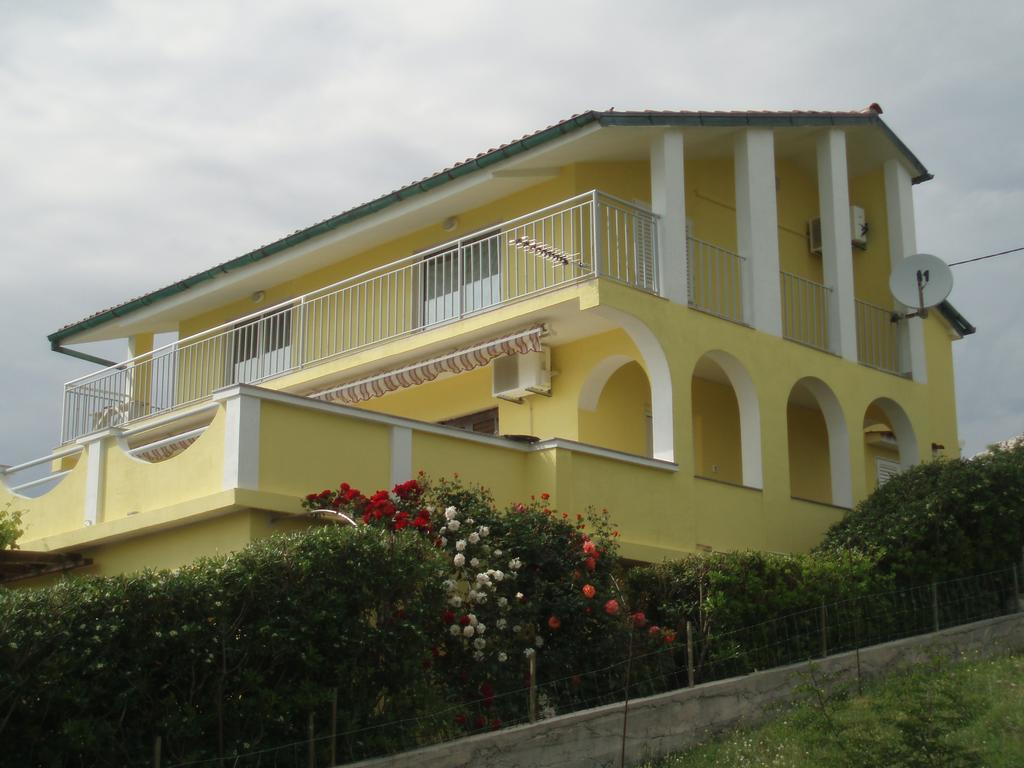 Apartments Roza Miškovići Extérieur photo